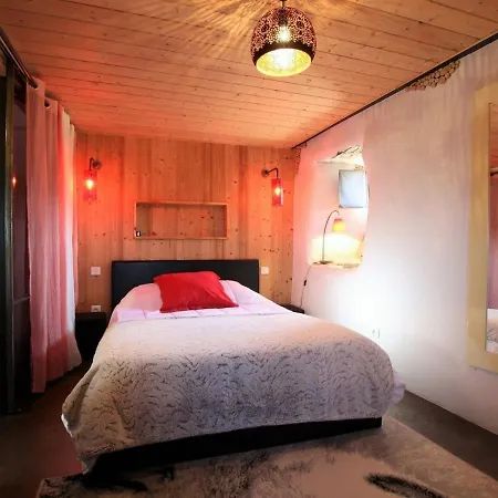 Gite Romantique Avec Terrasse Et Poele A Bois, Ideal Pour Couple - Fr-1-582-29 Vakantiehuis *
