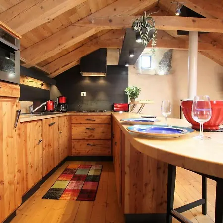 Gite Romantique Avec Terrasse Et Poele A Bois, Ideal Pour Couple - Fr-1-582-29 *