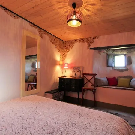 Gite Romantique Avec Terrasse Et Poele A Bois, Ideal Pour Couple - Fr-1-582-29 Vakantiehuis *